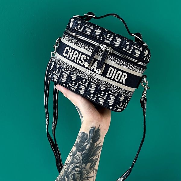 ★Popular in Japan! Dior TRAVEL Vanity Bag Vanity Case Fake dex98891 ★Popular in Japan! Dior TRAVEL Vanity Bag Vanity Case Fake dex98891