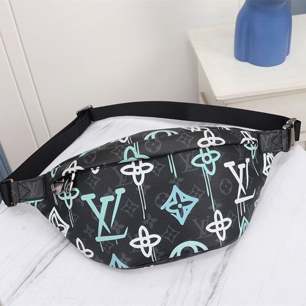 Louis Vuitton Discovery Bumbag Replica M21397 Louis Vuitton Discovery Bumbag Replica M21397