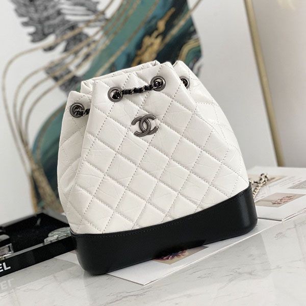 Love at first sight? Chanel backpack replica shb98136