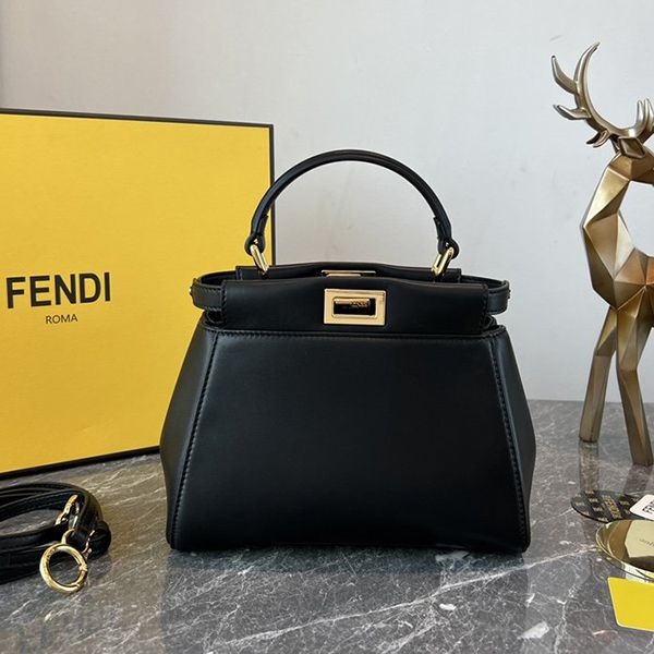 Free shipping Fendi shoulder bag New hard to find fej07775