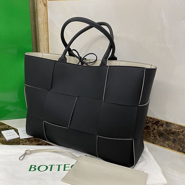 Extremely rare! Bottega Veneta replica Arcotote medium intrecciato boh17878