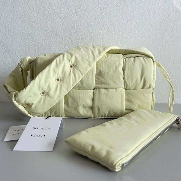 Very popular! Bottega Veneta shoulder bag replica boi11588