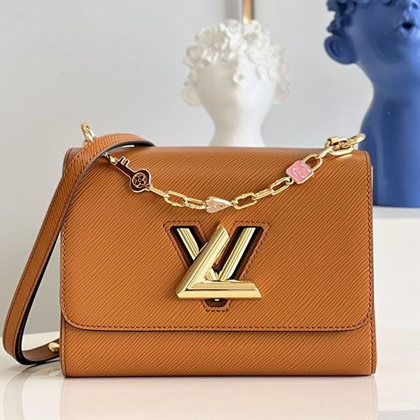 Competition for Louis Vuitton shoulder bag replica vua60005
