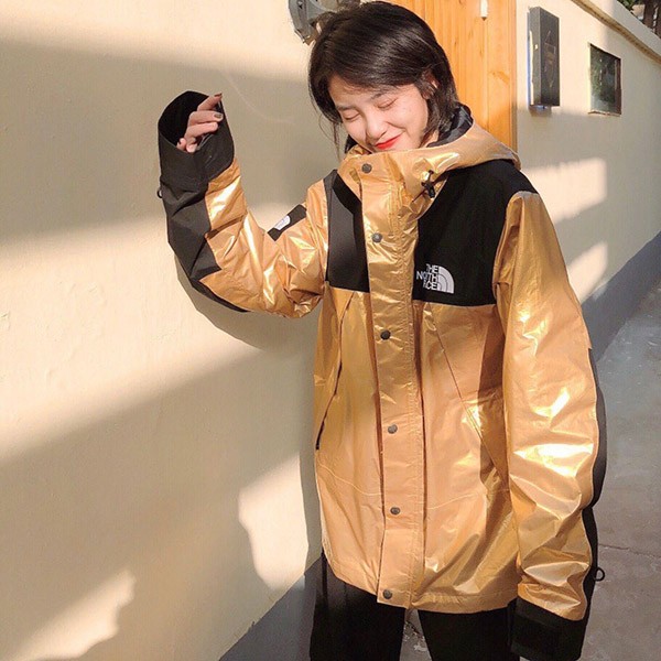 Super rare! Supreme North Face copy metallic mountain parka Now12822