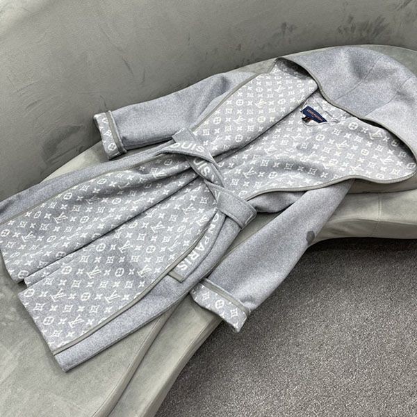 Cute Louis Vuitton Monogram Long Coat Replica vuy27671