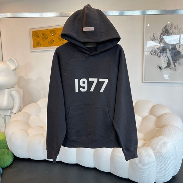 ★Rare and hard to find! Fear of God ESSENTIALS 1977 logo hoodie fiu57903