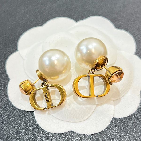 New Dior Earrings Replica TRIBALES "CD" Signature Resin Pearl E2026WOMCY_D04L E2026WOMCY_D04L New Dior Earrings Replica TRIBALES "CD" Signature Resin Pearl E2026WOMCY_D04L E2026WOMCY_D04L