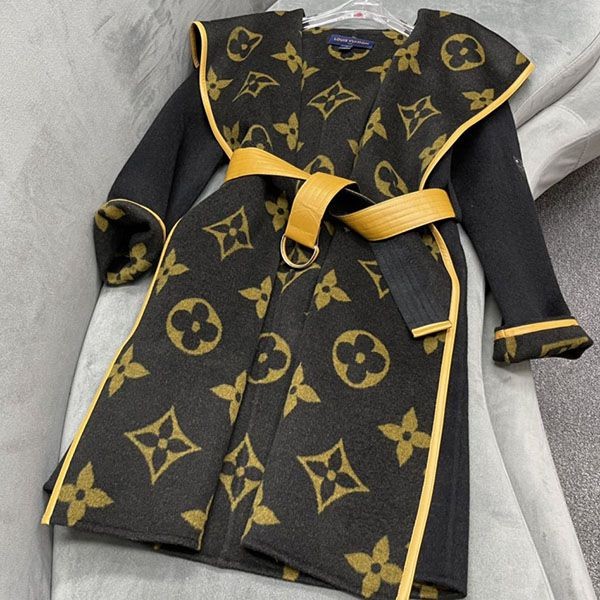 Lowest price challenge Louis Vuitton Monogram Replica Long Coat vuz70054
