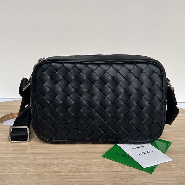 Hard to find Bottega Veneta Classic Intrecciato Camera Bag Replica bob96822
