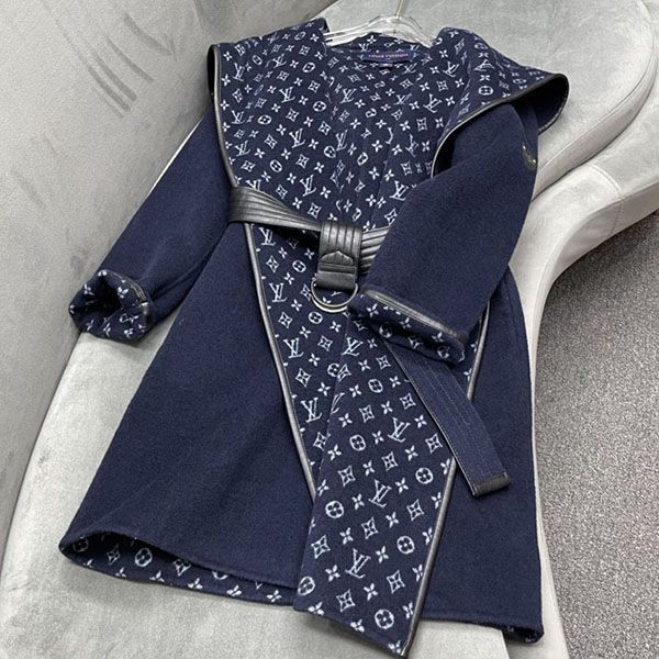Lowest price challenge Louis Vuitton Monogram fake long coat vui09162
