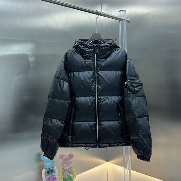 Love at first sight? Replica Prada black down jacket pur20764 Love at first sight? Replica Prada black down jacket pur20764