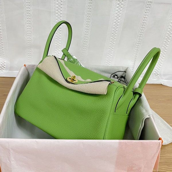 Hermes Lindy 26 Silver Taurillon Clemence Replica ers35516