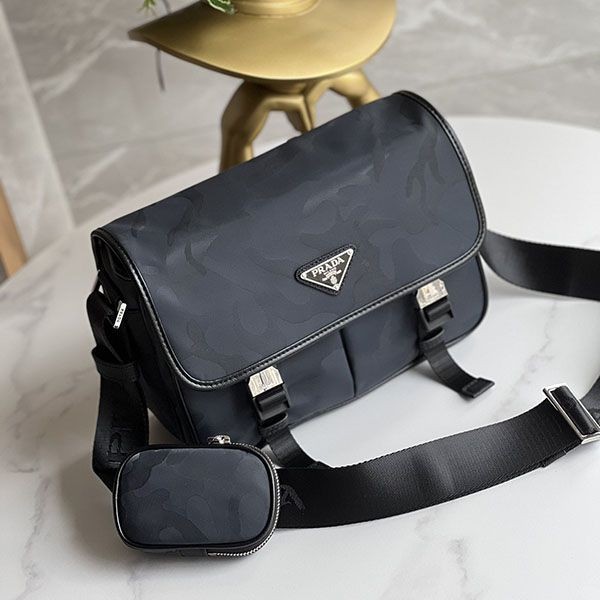 The hot topic! Prada shoulder bag replica 2VD769 puy58346 The hot topic! Prada shoulder bag replica 2VD769 puy58346