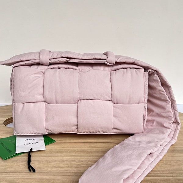 Very popular!! New color Bottega Veneta shoulder bag fake bof63438