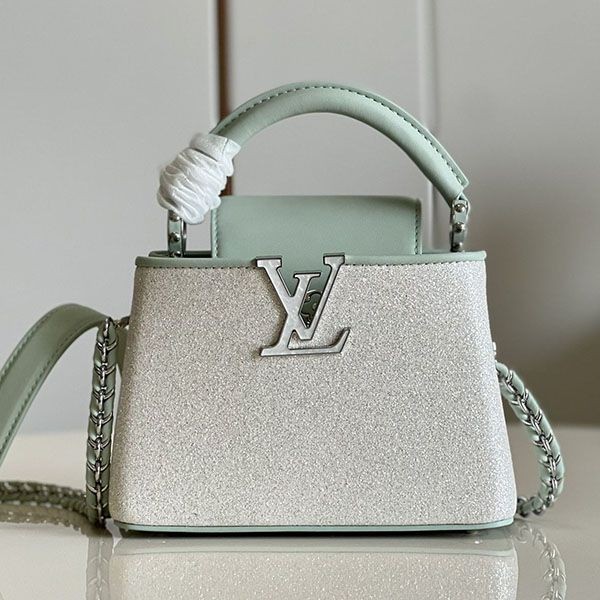 Very popular!! New color Louis Vuitton shoulder bag Capucines replica vuf21003 Very popular!! New color Louis Vuitton shoulder bag Capucines replica vuf21003