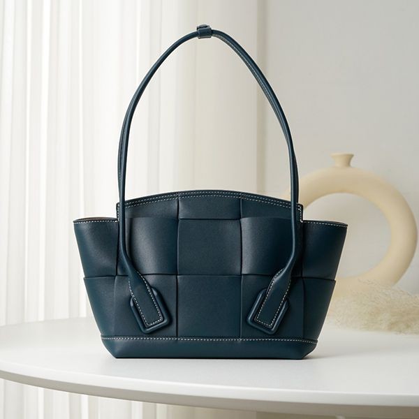 Extremely rare! Bottega Veneta replica Arco leather top handle bag boq69103 Extremely rare! Bottega Veneta replica Arco leather top handle bag boq69103