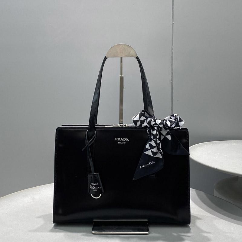 21-22AW new Prada calfskin handbag replica pue37793
