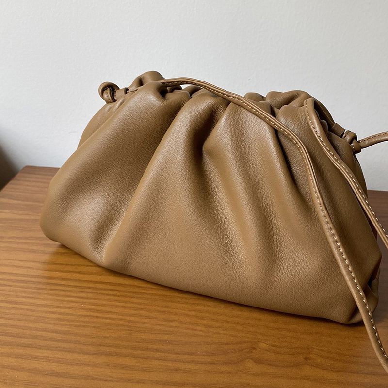 ☆Super popular☆Bottega Veneta Mini The Pouch Replica Leather Mini Clutch Bag bop47506