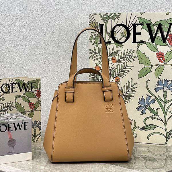 [Popular] Loewe Hammock Nugget Bag Replica A538H04X02