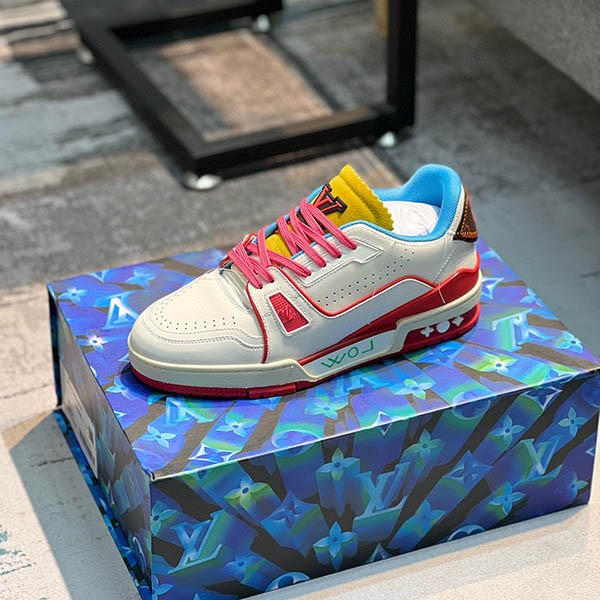 Love at first sight? Louis Vuitton Replica LV Trainer Line Sneakers vua18164