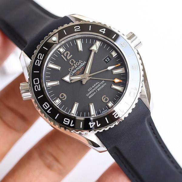 Super Hot Topic! Omega Seamaster Replica Planet Ocean Co-Axial Master Chronometer OMJ49278