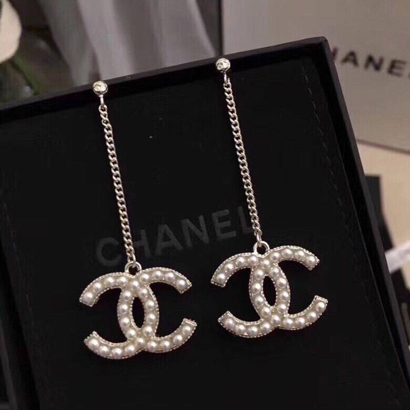 The hottest topic! Fake Chanel CC logo chain earrings shn13024