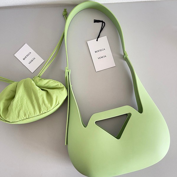Bottega Veneta Punch Shoulder Bag Replica Rubber Nylon Popular bom34001