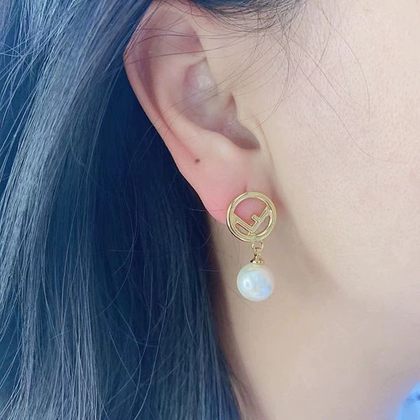 [Not available in Japan] F is Fendi fake gold color earrings 8AH432A44DF0A47