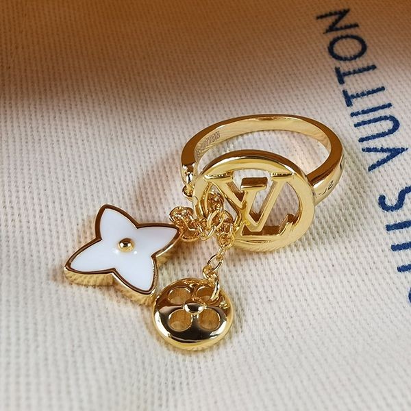 Louis Vuitton replica ring monogram fashionable? vuj25125