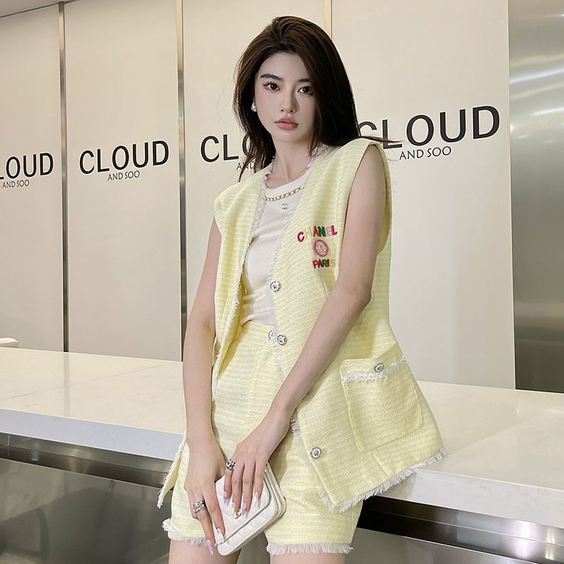 [Domestic shipping] Chanel replica ☆ Vest silk & cotton tweed 2 colors top and bottom set shf72046