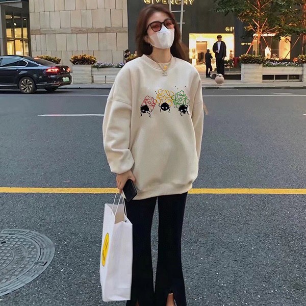 Sure to sell out! Loewe x Spirited Away fake sweatshirt Susuwatari Anagram lov03451