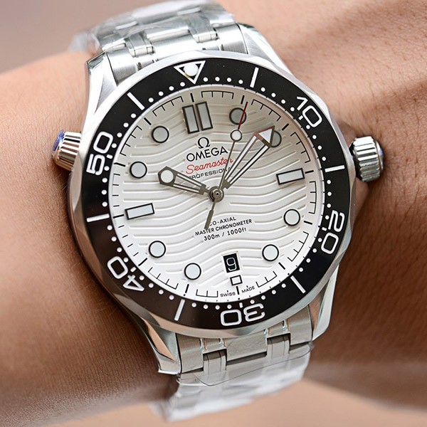 Very popular! Omega Seamaster replica Diver 300 Coaxial Master Chronometer 2 colors omi51727