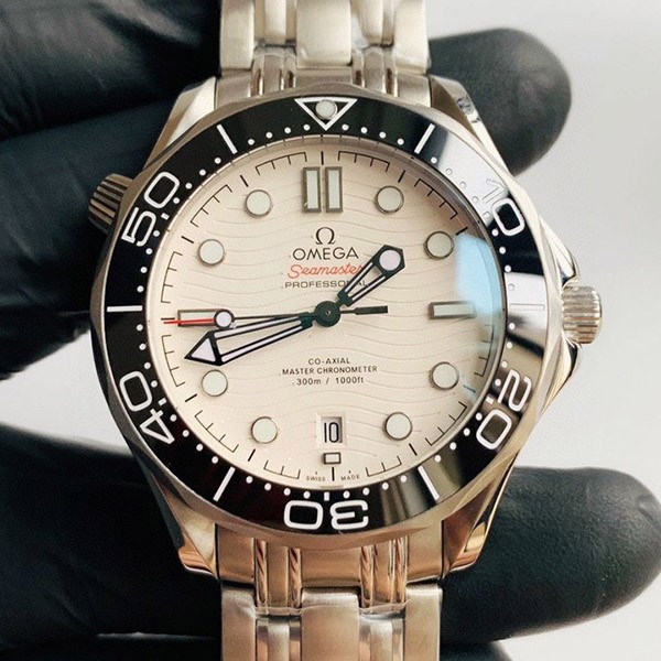 Omega Seamaster Replica Diver 300 Coaxial Master Chronometer Two Colors omi35037