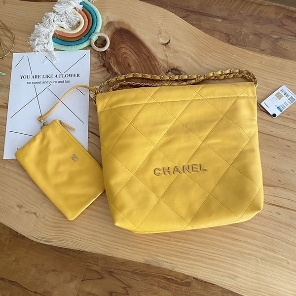 Very popular! Chanel copy shoulder bag, quilted, yellow, shc14970