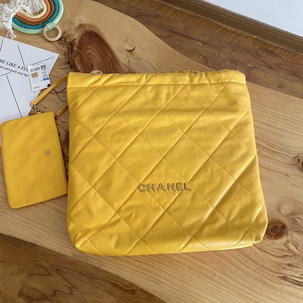 Sold out Chanel shoulder bag quilted yellow replica shf67392 Sold out Chanel shoulder bag quilted yellow replica shf67392