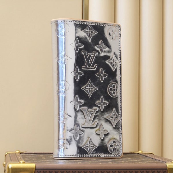 Louis Vuitton Wallet Replica Wallet Vertical