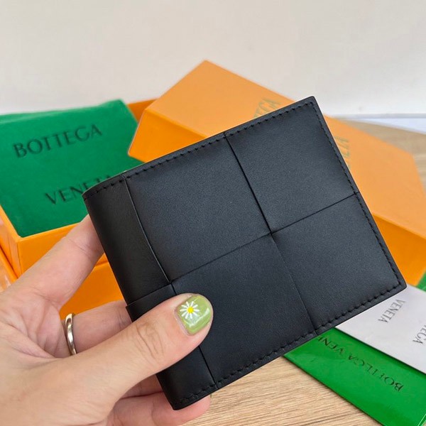 Sold out Bottega Veneta Bi-fold Wallet Replica Black 649603VBWD28803