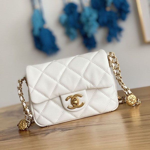 Love at first sight? Chanel ★ Caviar skin pochette copy sht26180