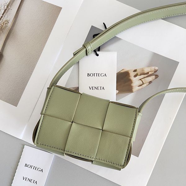Rare color Bottega Veneta Cassette Crossbody Mini Bag Replica boo71472
