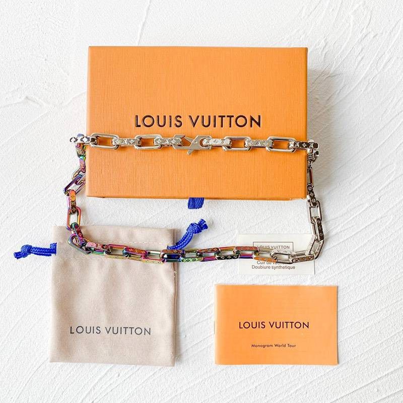Rare Louis Vuitton Collier Chain Replica Links Patches vuw74233