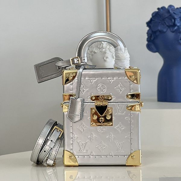 Competitive battle? Louis Vuitton Shoulder Bag Replica the Camera Box vud53301