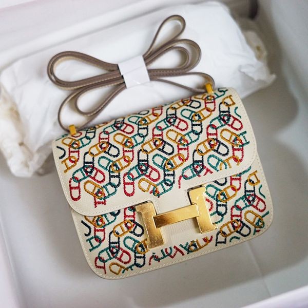 Love at first sight? Hermes Constance 18 replica Raspberry Chevre erl71417