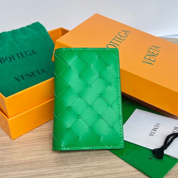 Very popular! Bottega Veneta flap card case copy Paraquito 592619VCPQ43724 Very popular! Bottega Veneta flap card case copy Paraquito 592619VCPQ43724
