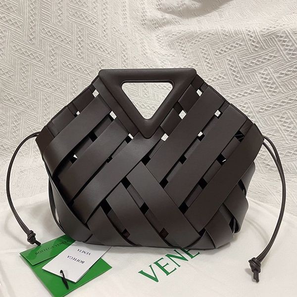 Very popular: Bottega Veneta Point Replica Top Handle Basket Medium Bag, Taupe bon47910 Very popular: Bottega Veneta Point Replica Top Handle Basket Medium Bag, Taupe bon47910