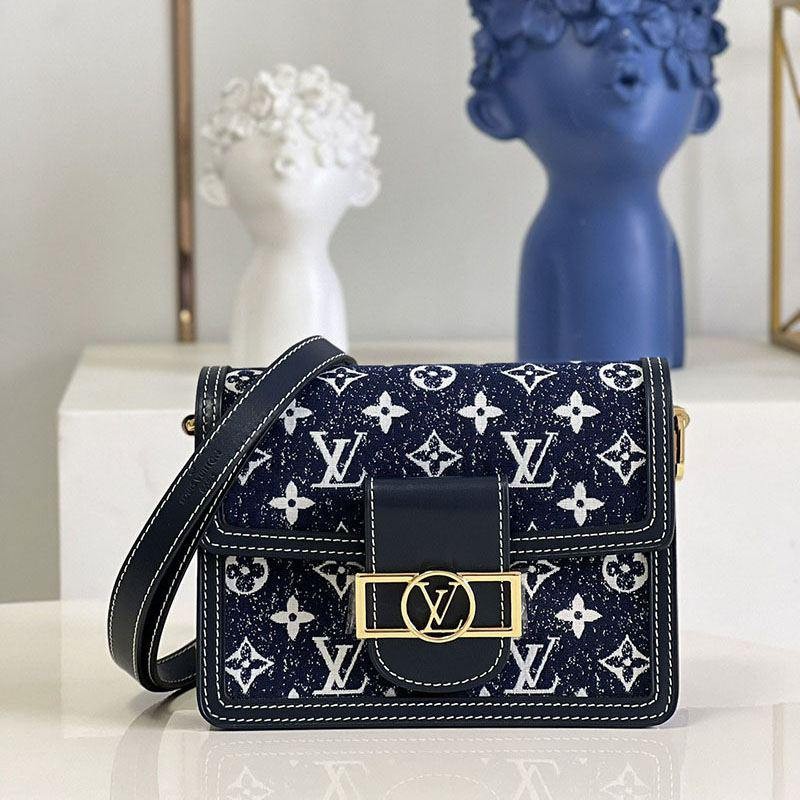 Extremely rare! Louis Vuitton Dauphine ☆ Shoulder bag replica Monogram vuh64824 Extremely rare! Louis Vuitton Dauphine ☆ Shoulder bag replica Monogram vuh64824