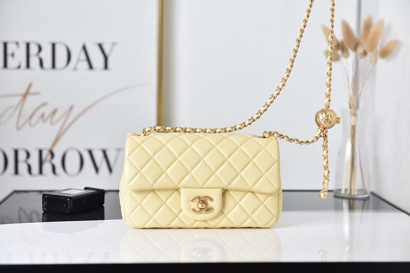 Eye-catching color Chanel copy Matelasse chain bag stylish? shh28873