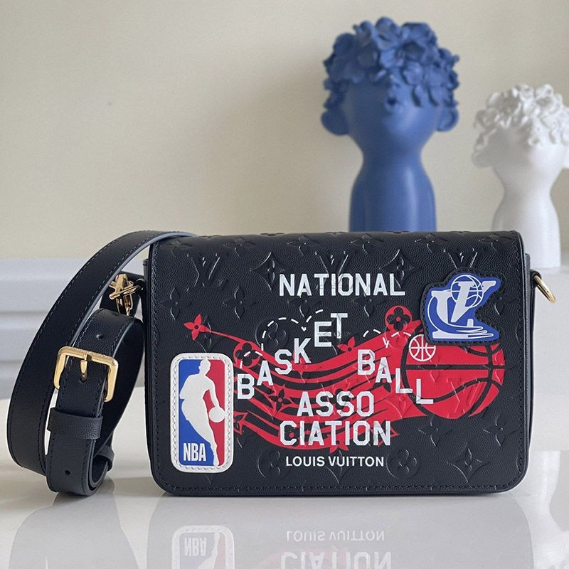 2021 Louis Vuitton NBA Studio Messenger Replica M58498