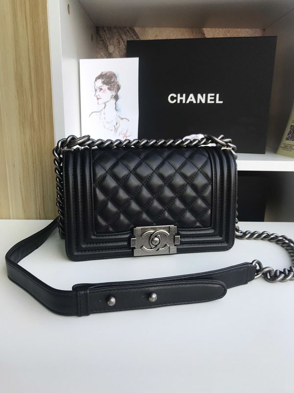 [Miraculous restock! Immediate shipping] Chanel Boy Chanel shoulder bag replica sha43272