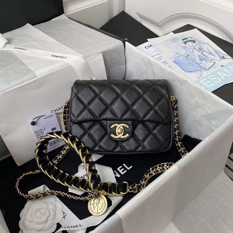 Popular New Limited Edition Chanel Chain Shoulder Bag Caviar Skin SHV03155