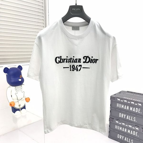 Love at first sight? Dior CD 1947 T-shirt replica cotton relaxed fit deg48834 Love at first sight? Dior CD 1947 T-shirt replica cotton relaxed fit deg48834